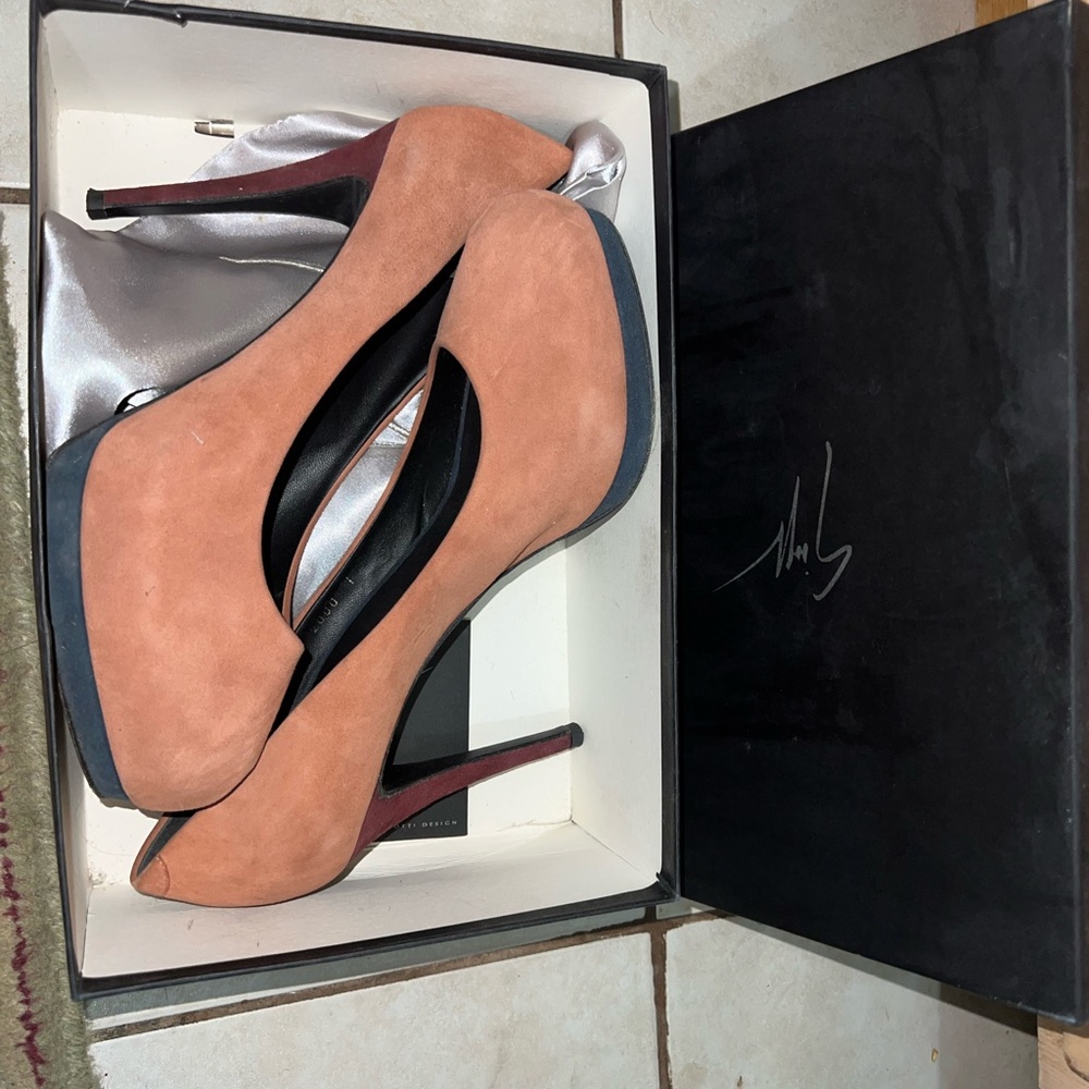 Giuseppe Zanotti Platform Suede Pump 41